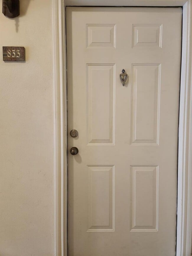 Building Photo - 7701 Rialto Blvd