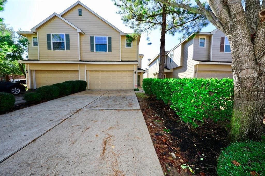 Foto principal - 16619 Newglen Ln