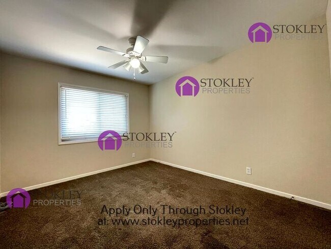 Foto del edificio - 17650 Mayflower Dr