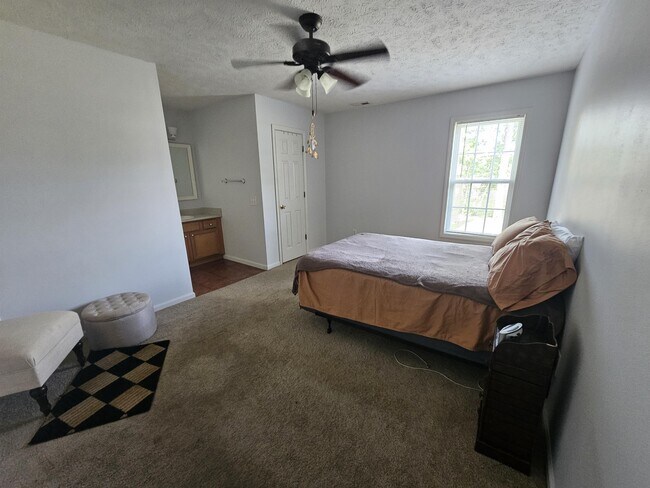 Building Photo - 1541 Clan Campbell Dr