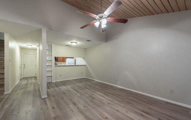Building Photo - 1501 Stallings Dr