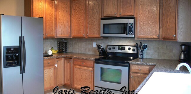 Foto del edificio - Immaculate just update  in the 4BR The Meadows