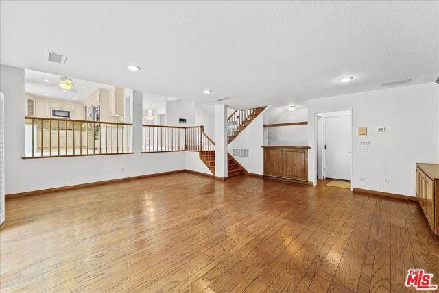 Building Photo - 6911 Sunset Ridge Ct