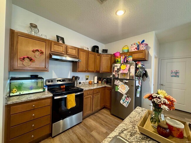 Foto del edificio - 3515 Lower Huntington Rd