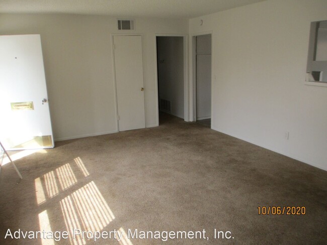 Building Photo - 3 br, 2 bath House - 309 E. Monroe