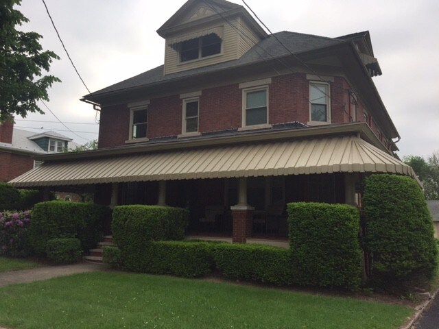Primary Photo - 1687 Wyoming Ave