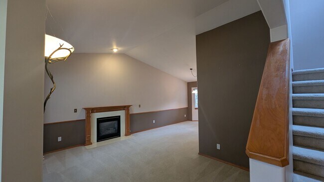 Foto del edificio - 17180 Sawyer St SE