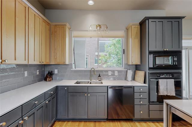 Foto del edificio - 4227 Rawlins St