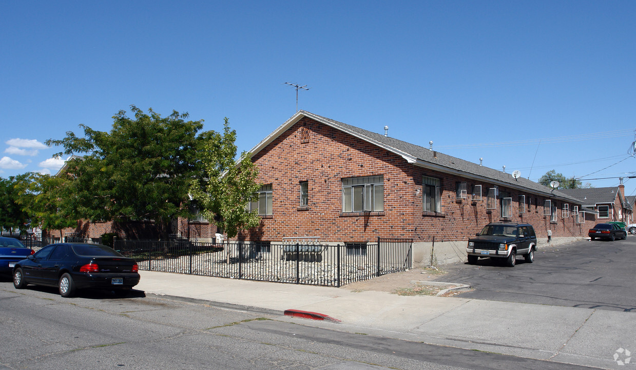Primary Photo - 511 Roberts St