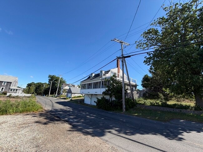 Building Photo - 65 Gurnet Rd