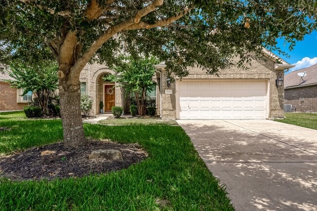 Foto del edificio - 7710 Eastwood Lake Ln