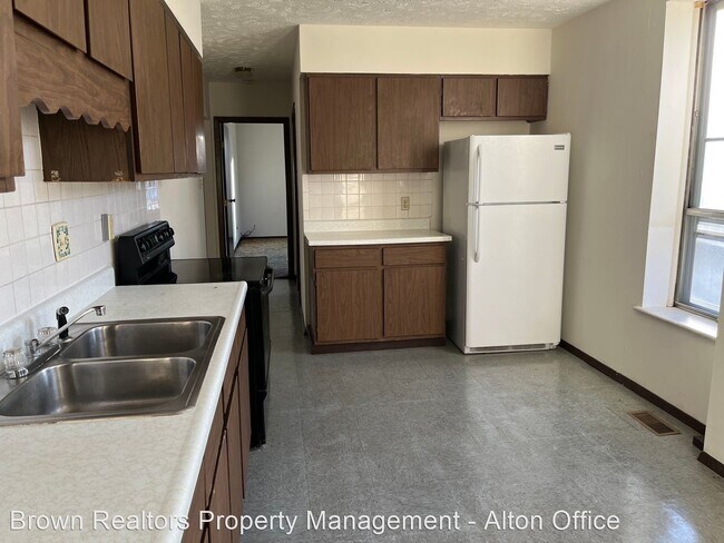 Foto del edificio - 2 br, 1 bath House - 900 e 7th st.
