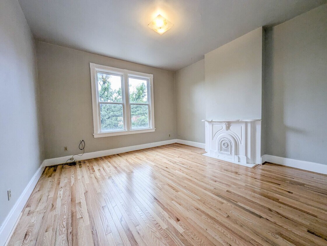 Foto principal - 24 Conklin St