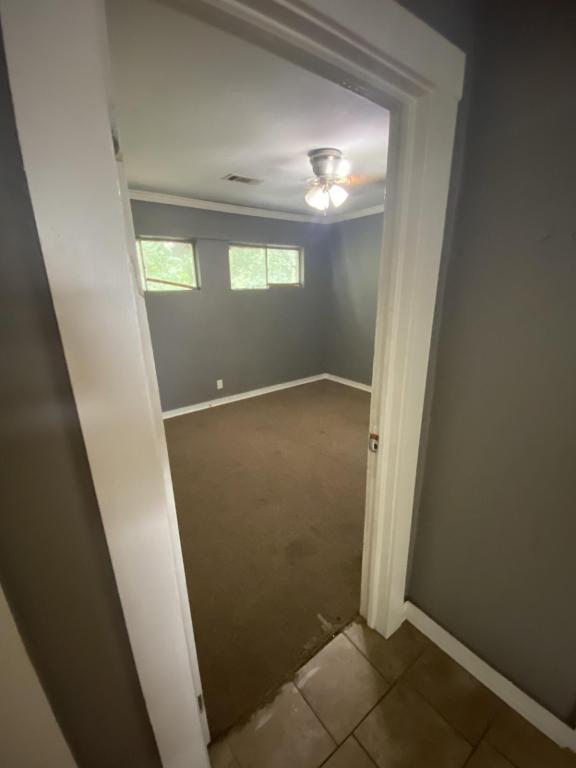 Building Photo - 102 Pecan Ln
