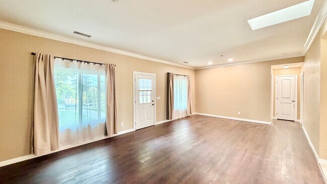 Foto del edificio - Nicely Updated Single-Story on quiet cul-de-sac Street just Minutes to Downtown Fallbrook!