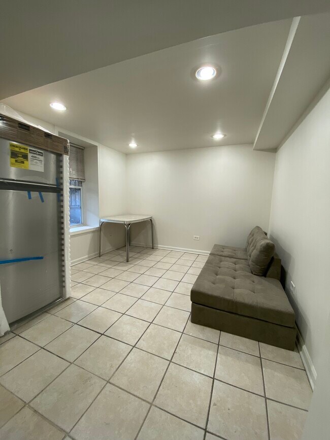 Foto del edificio - 260 W 24th Pl