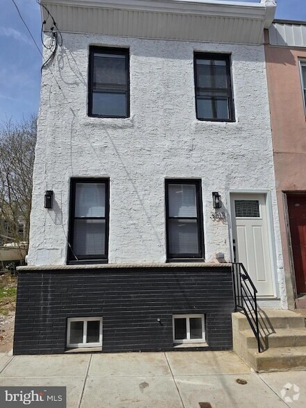 Building Photo - 3513 Mt Vernon St
