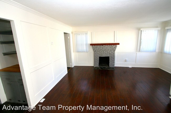 Building Photo - 5079-5079 Saratoga Ave