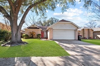 Building Photo - 7522 Sorbete Dr