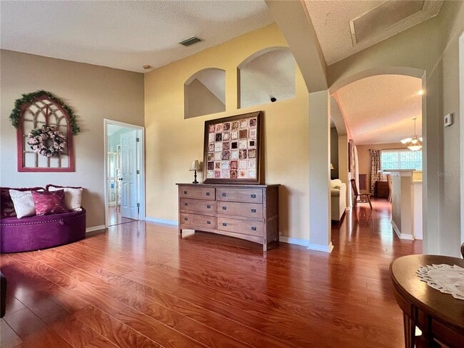 Building Photo - 2810 Beaver Dr