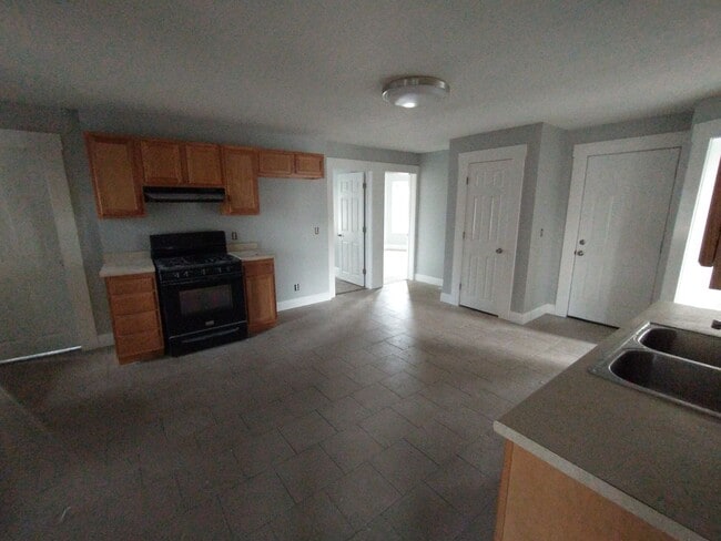 Foto del edificio - 68 Lyons St