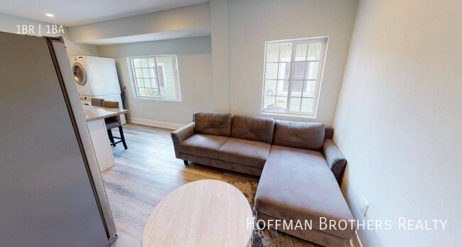 Foto del edificio - 1334 S Catalina St