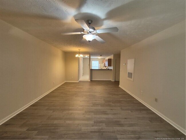 Foto del edificio - 141 Wading Creek Ln