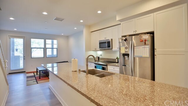 Foto principal - 1080 S Harbor Blvd