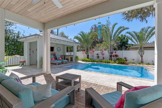 Foto del edificio - 1661 Hillcrest Ave