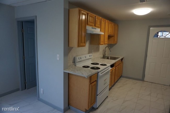 Building Photo - 58 Catharine St