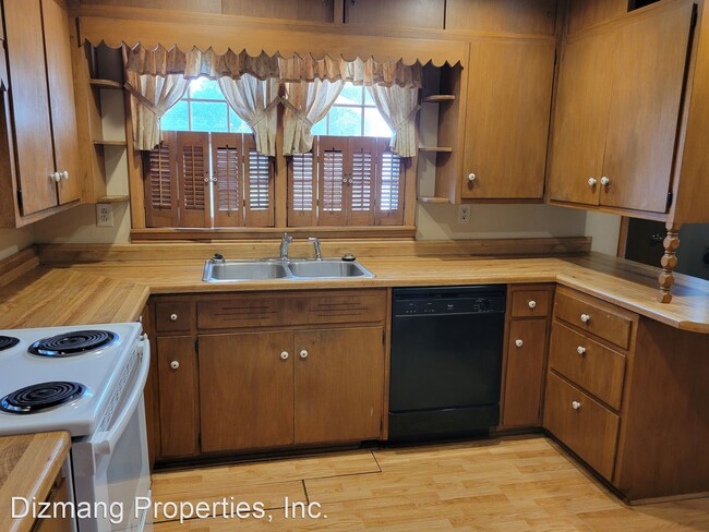 Foto del edificio - 3 br, 2 bath House - 692 W Westview St.