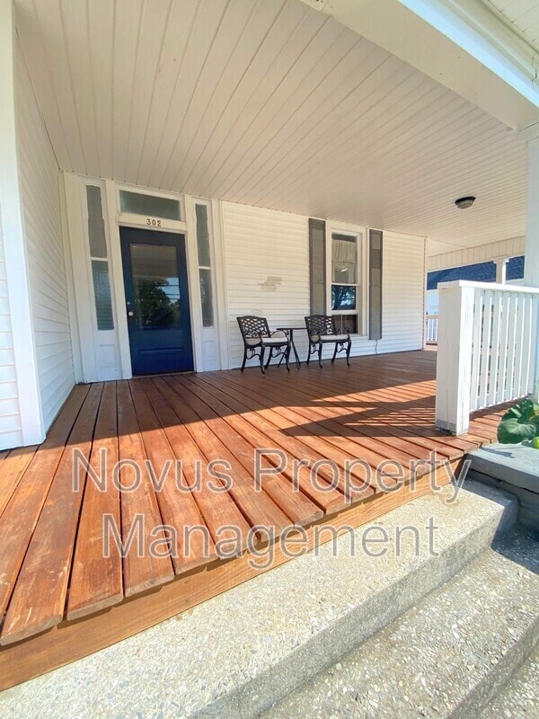 Foto del edificio - 302 Cedar St