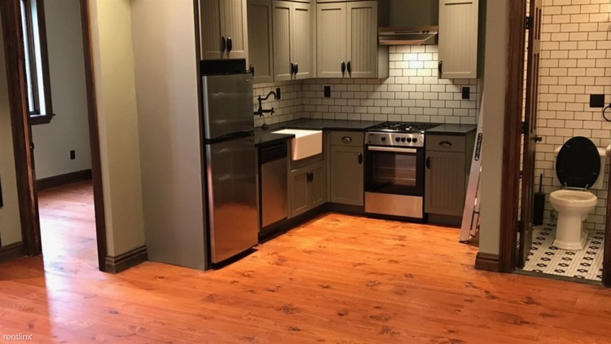 Primary Photo - 2 br, 1 bath Apartment - 235 Kent Ave Apt 3F