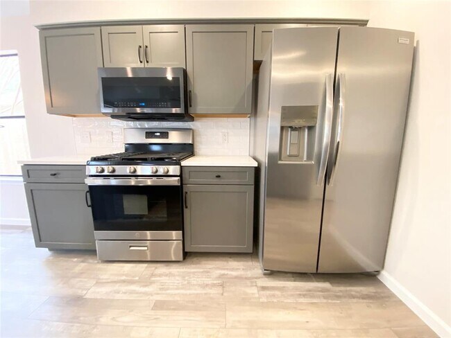 Building Photo - 3838 Arrow Dr