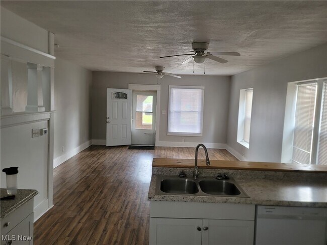 Foto del edificio - 71-73 6th St NW