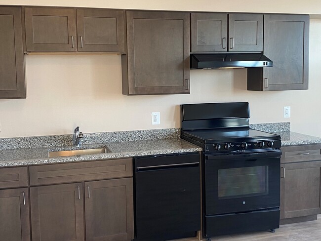 Tons of Cabinet and Counter Space in the Loudoun View Kitchen - Loudoun View Senior Living