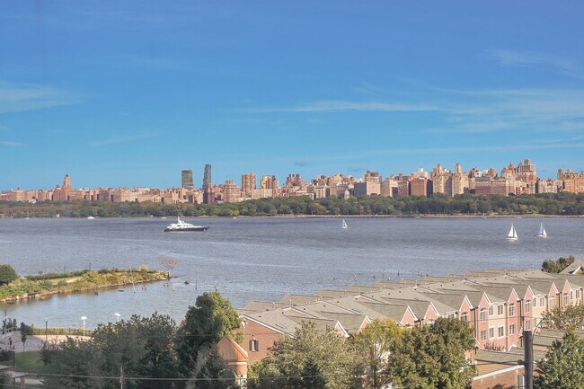 Foto del edificio - 7002 Boulevard E