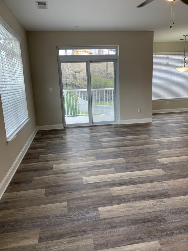 Interior Photo - One Dutchess