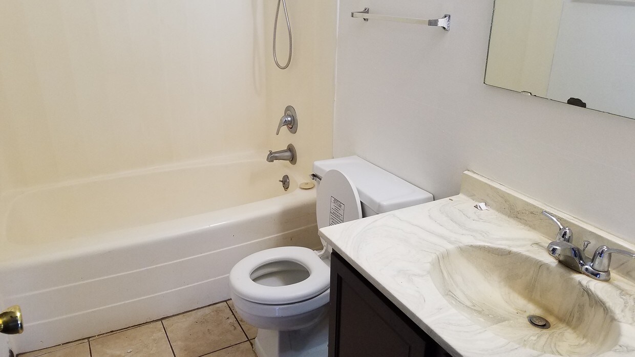 Bathroom - 12051 Hancock St