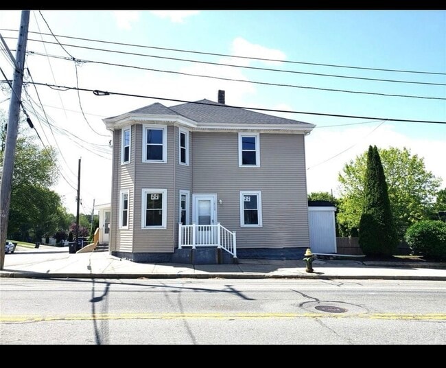 Building Photo - 1718 Smith St