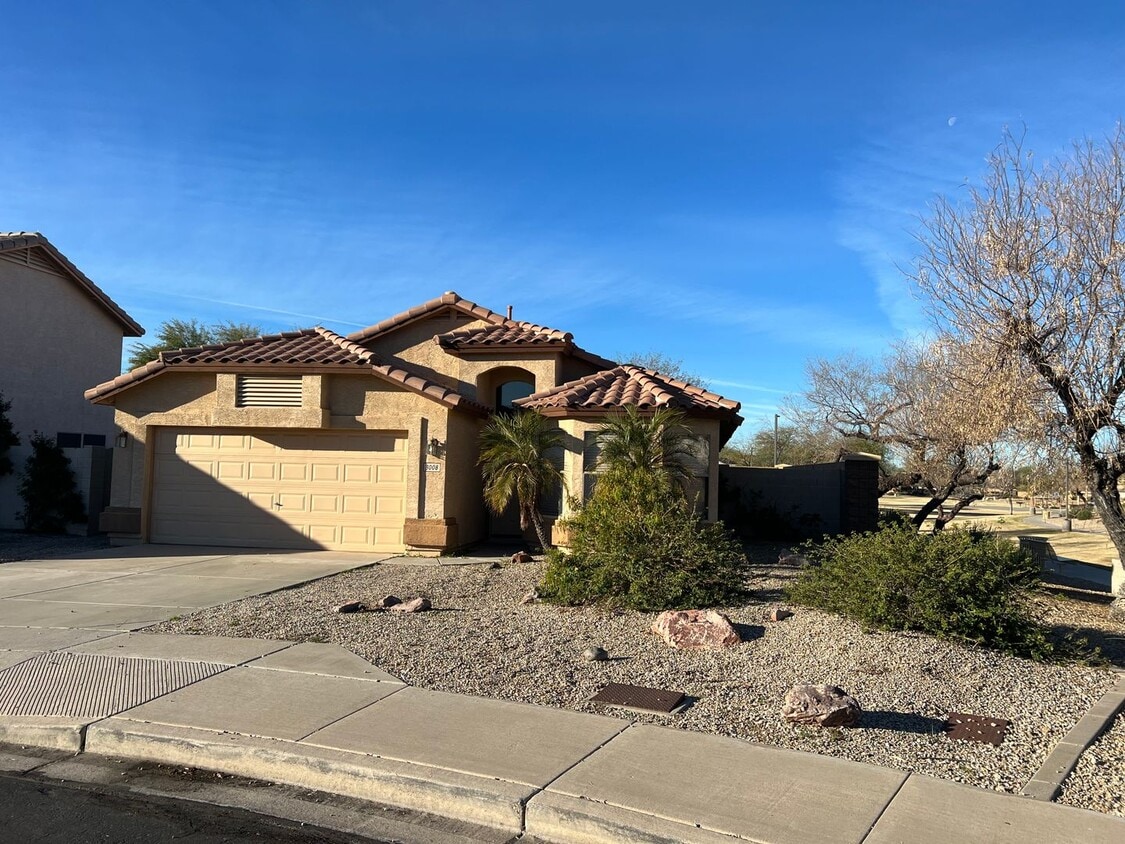Primary Photo - Mesquite Canyon Cul-De-Sac Home