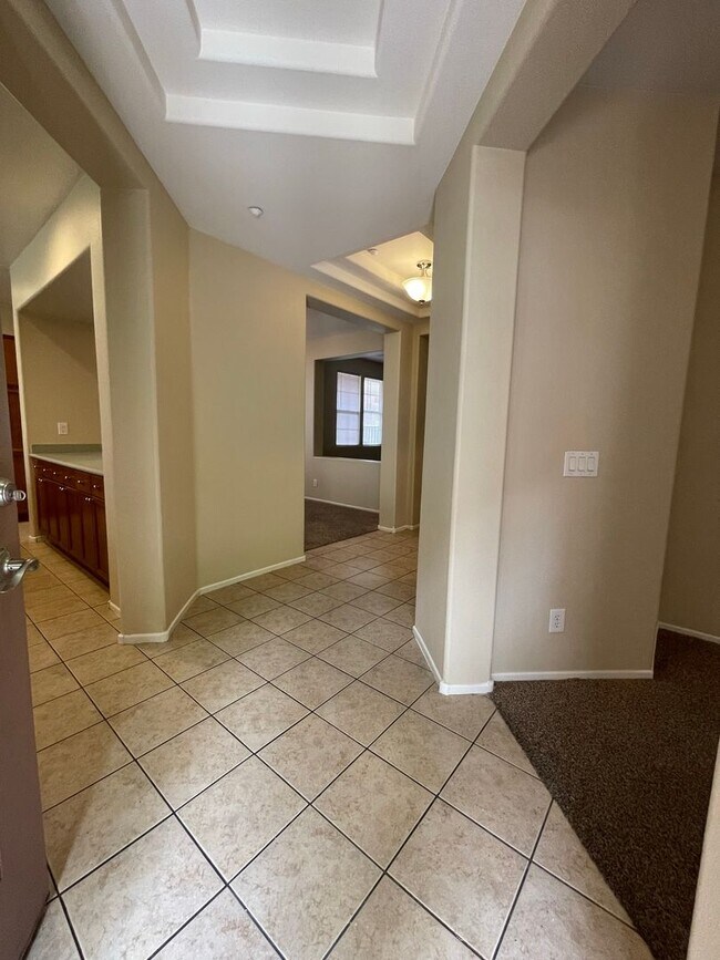 Building Photo - Great 4 Bedroom Home in the NW
