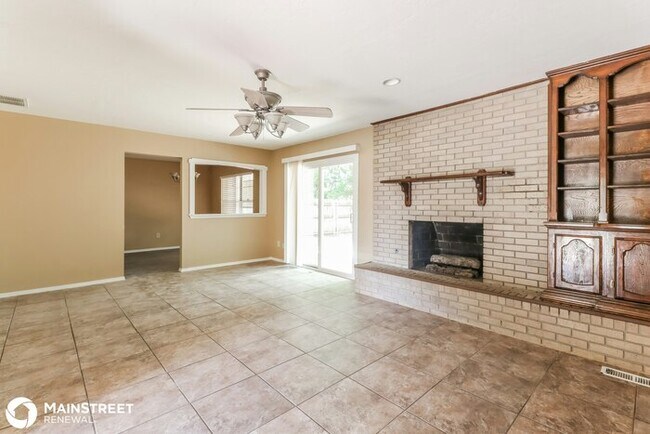 Building Photo - 11520 Bel Air Pl
