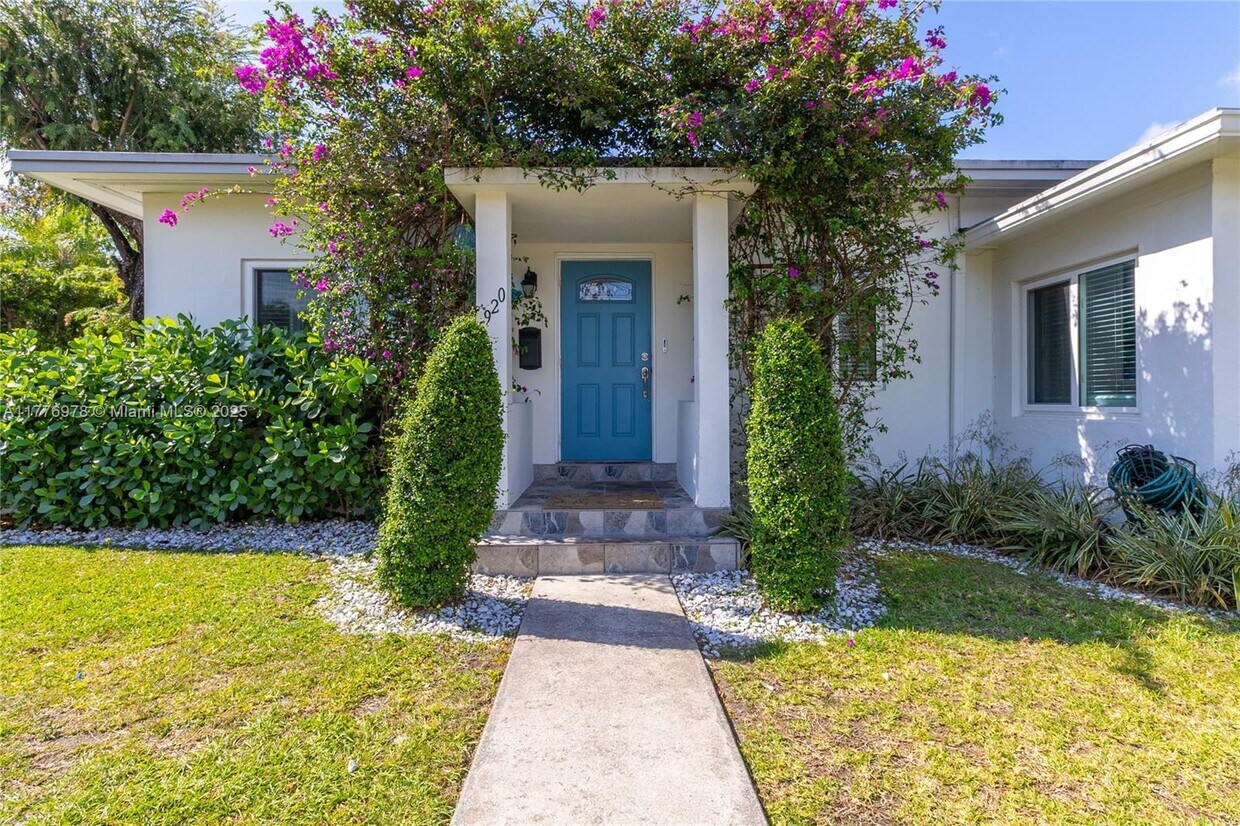 Foto principal - 5920 SW 46th St