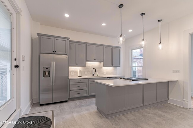 Photo - 1804 Frankfort Ave Apartment