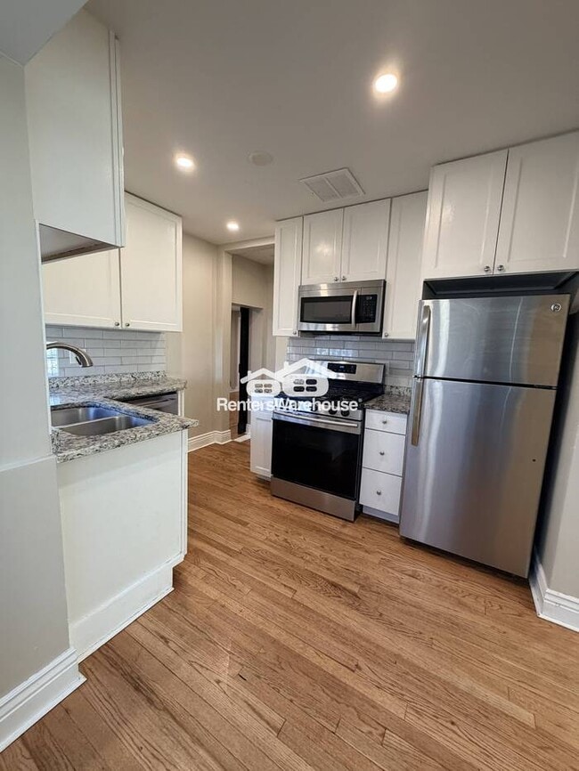 Building Photo - NEW PRICE!4 bedrooms 2 Bathroom Beautifully Updated Ranch in Park Hill!