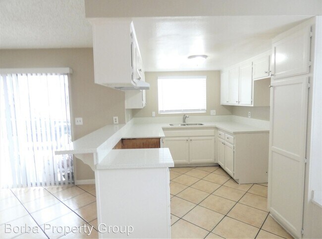 Foto del edificio - 6829 Darwell Ave