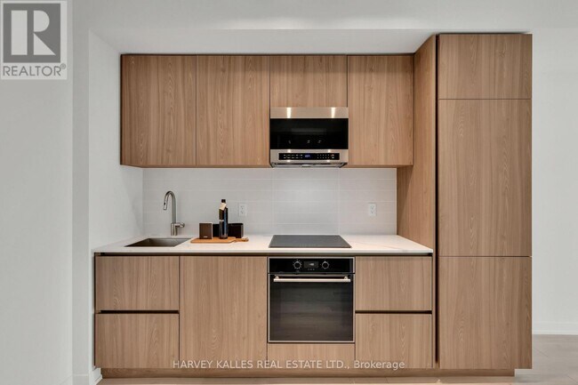 Building Photo - 110 Broadway Ave