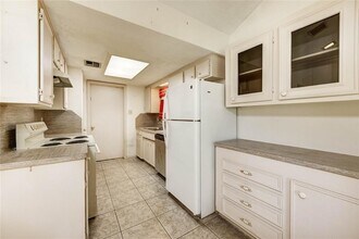Building Photo - 13634 Greenridge Dr