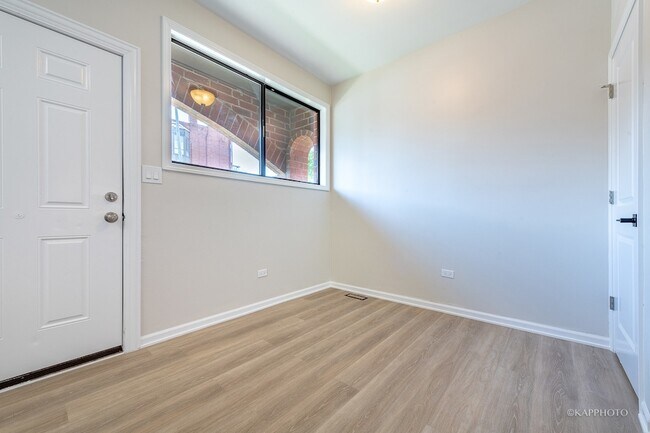 Foto del edificio - 901 S Racine Ave